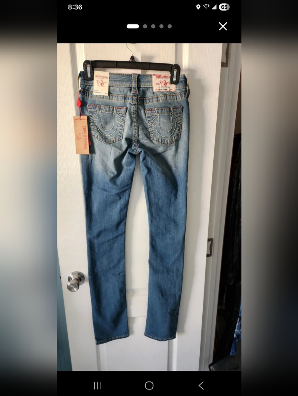 NWT TRUE RELIGION SIZE 24 LADIES Straight Jeans with Embroidered Pockets